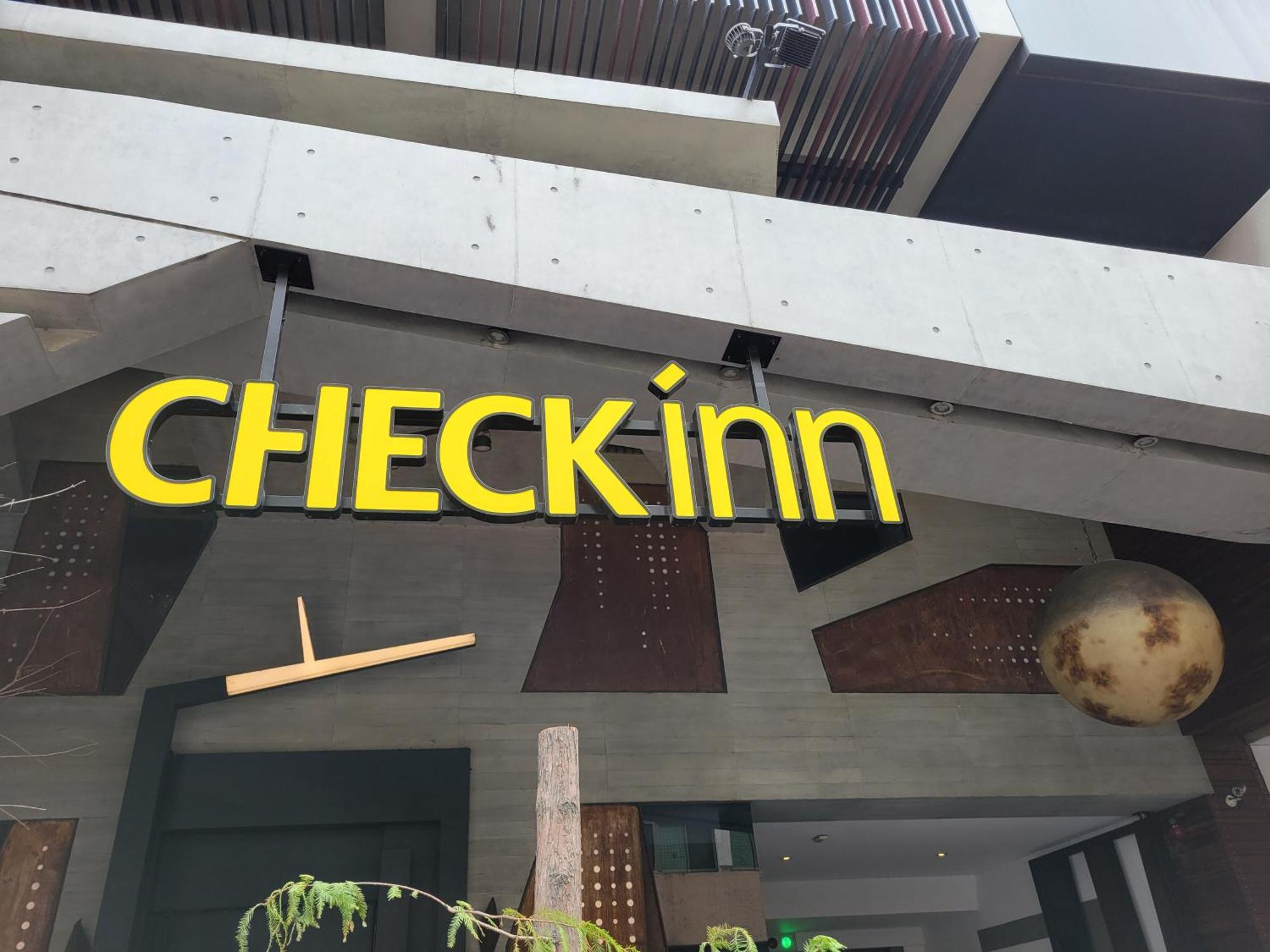 Check Inn Taichung Zhongshan Buitenkant foto