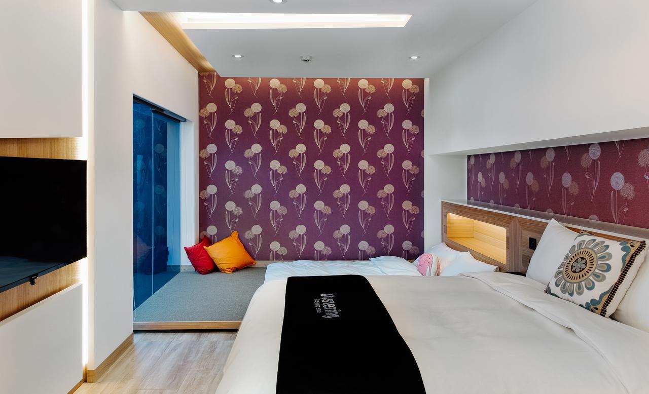 Check Inn Taichung Zhongshan Buitenkant foto