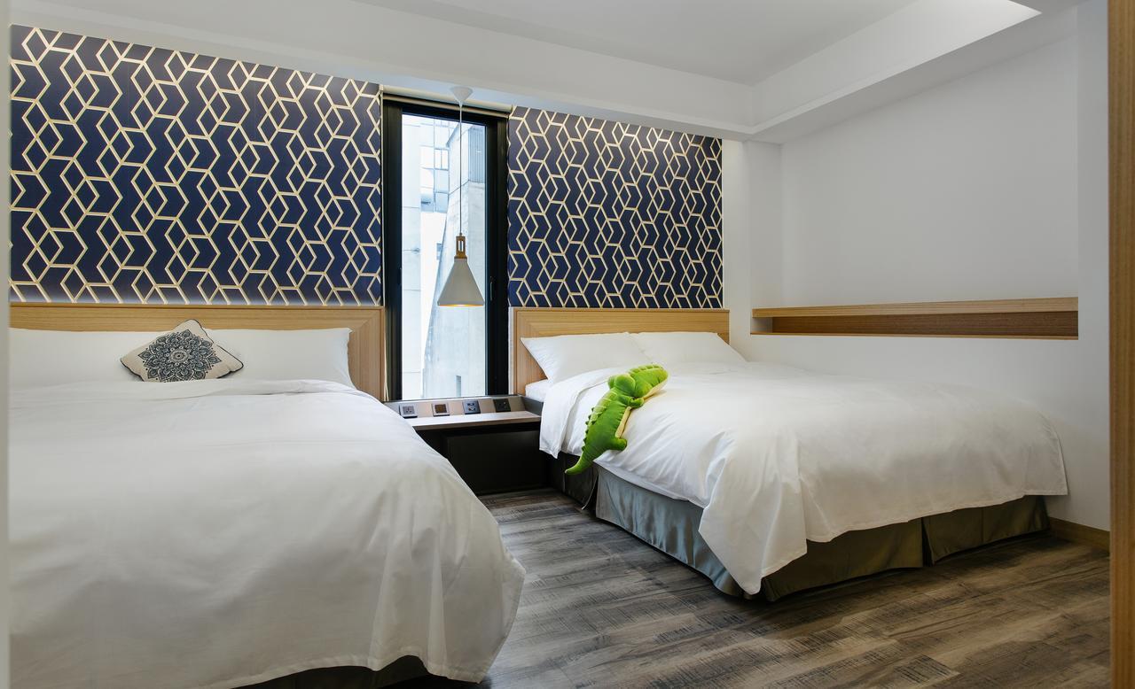 Check Inn Taichung Zhongshan Buitenkant foto