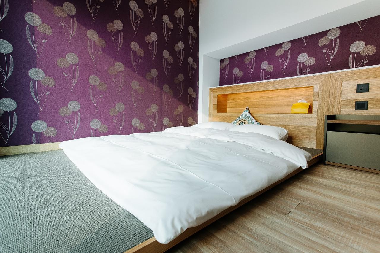 Check Inn Taichung Zhongshan Buitenkant foto